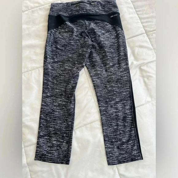 Nike Dri-Fit Running Tights Printed Training Racer Crop - Picture 5 of 6
